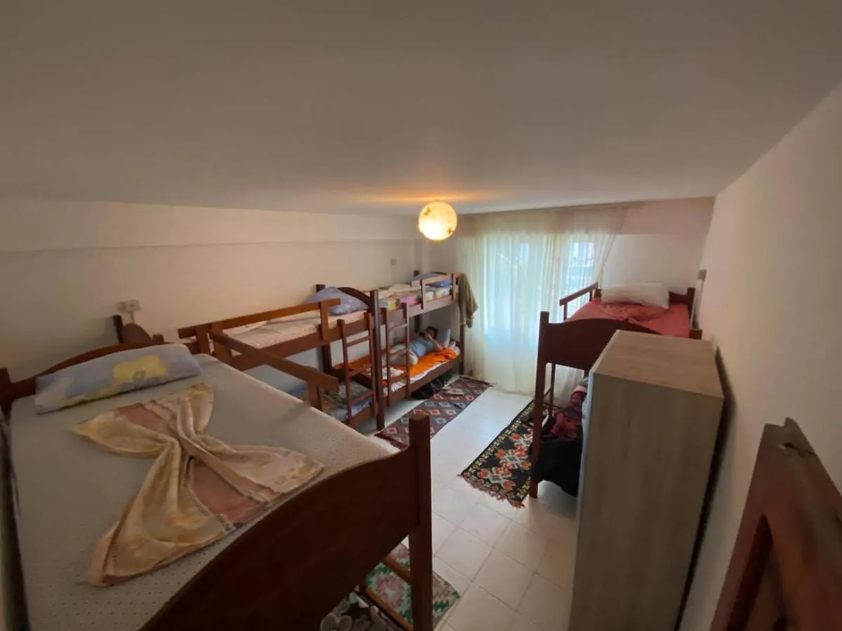 Vlora Backpackers Hostel & Bar Lungomare